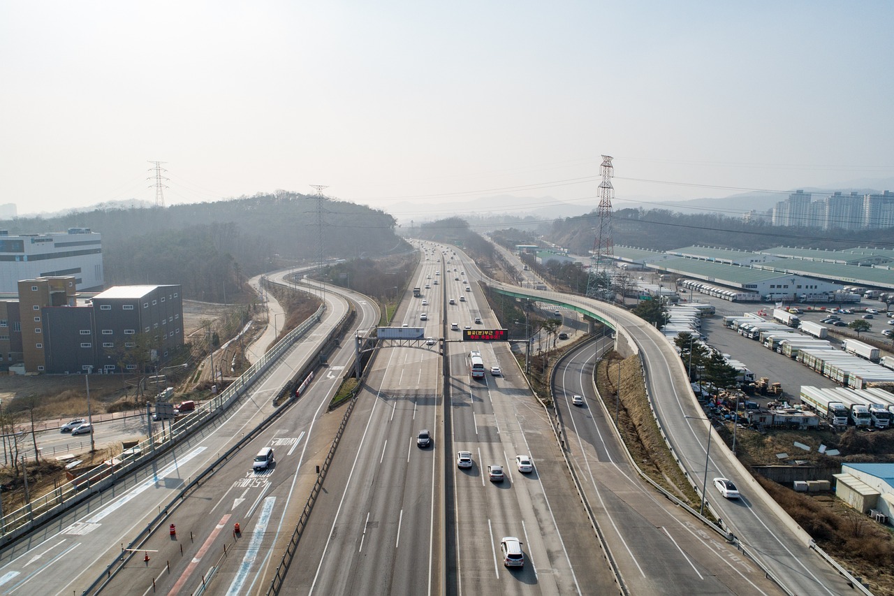 湘潭縣公路建設(shè)新進(jìn)展，助推地方經(jīng)濟(jì)高速發(fā)展的強(qiáng)勁引擎