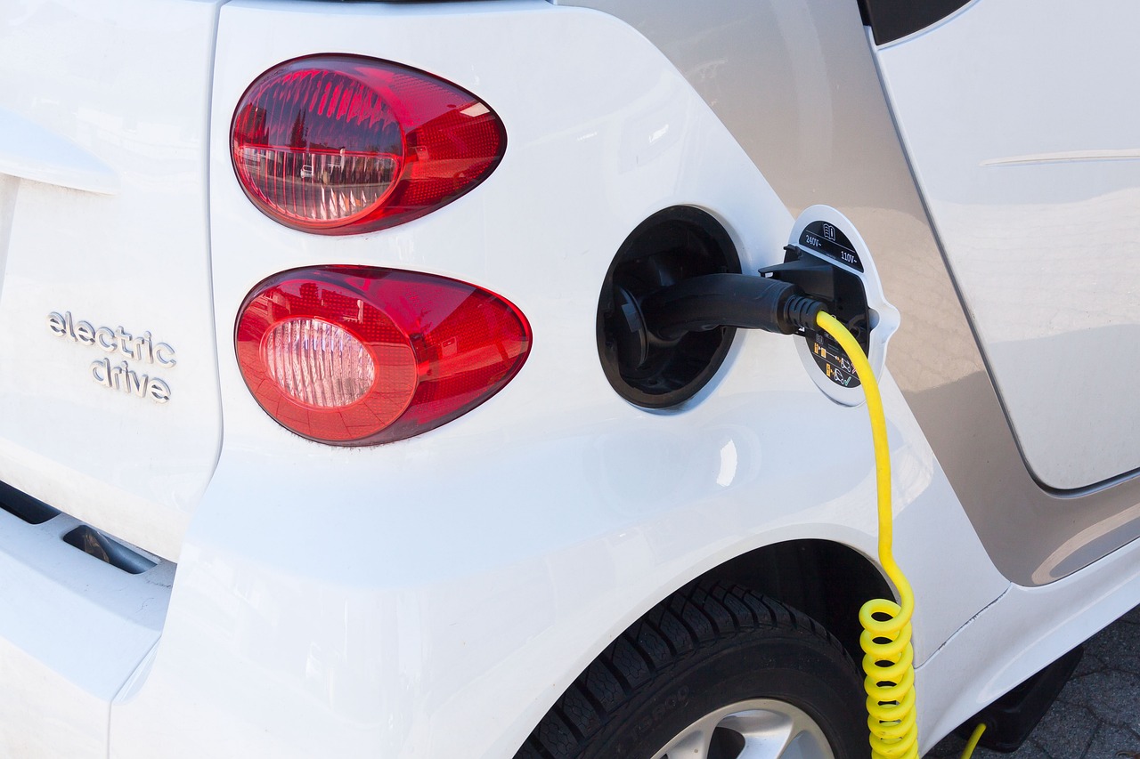汽車電瓶?jī)r(jià)格概覽，市場(chǎng)走勢(shì)、影響因素與購(gòu)買建議