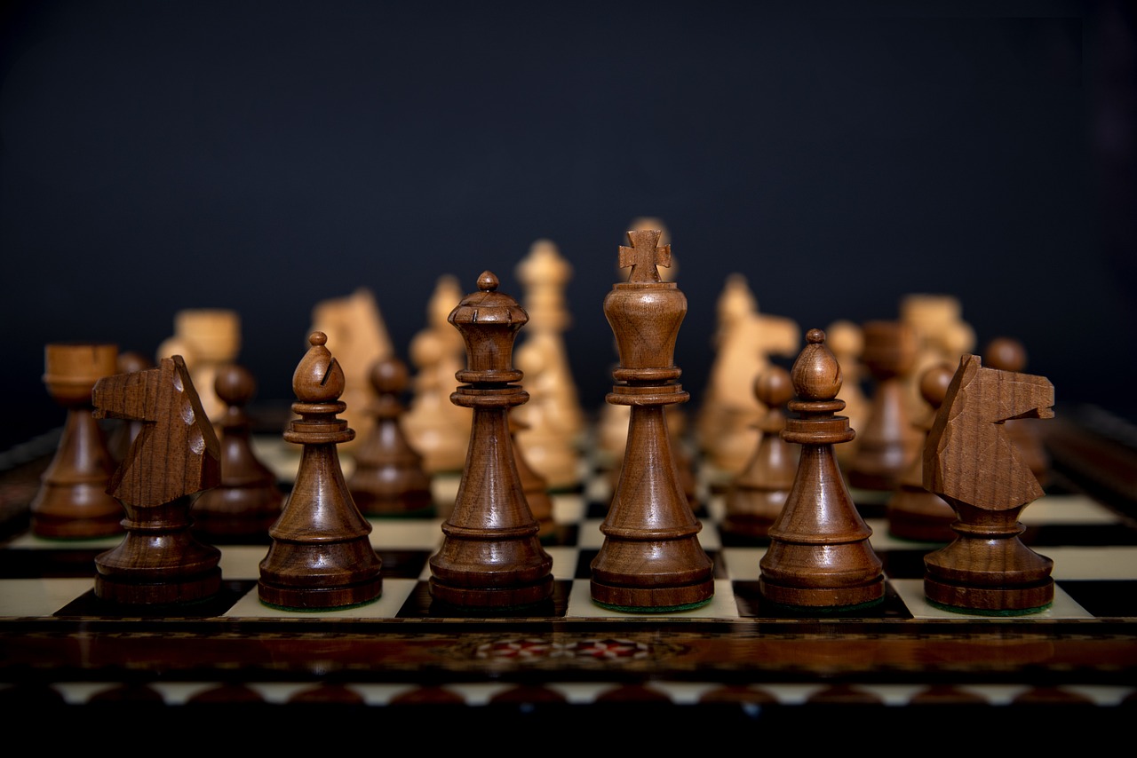 象棋比賽加油，勇往直前，棋逢對(duì)手，挑戰(zhàn)極限！