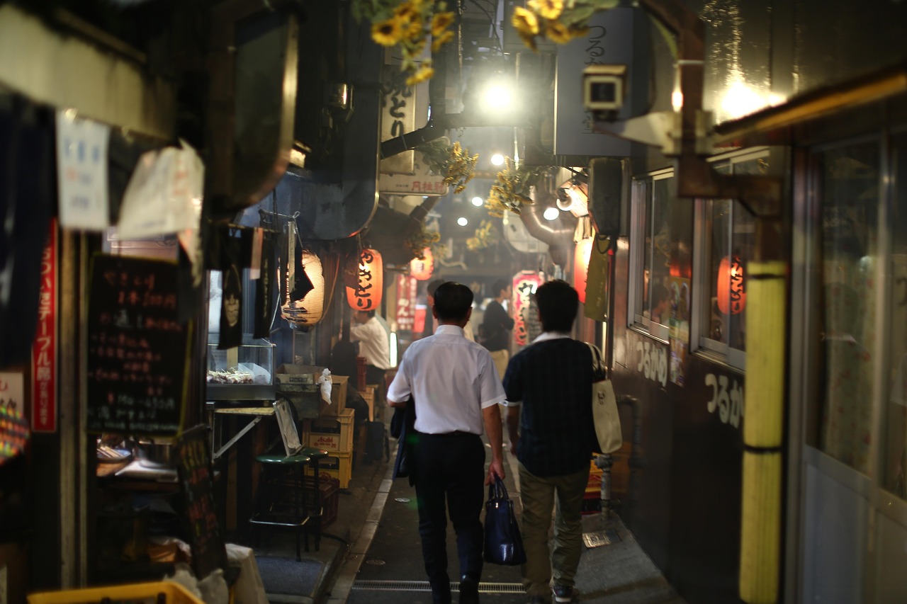 最新地下娛樂表演，探索都市夜生活的獨特魅力