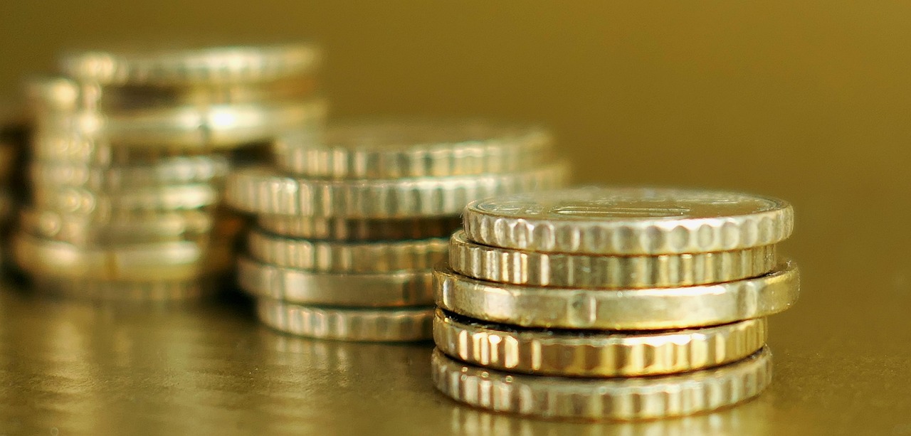 中國黃金價格表概覽，影響因素與實時價格解析