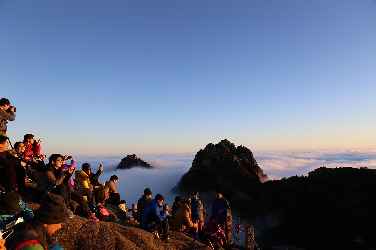 張家界天門山景區(qū)招聘精英，共創(chuàng)美好未來之旅